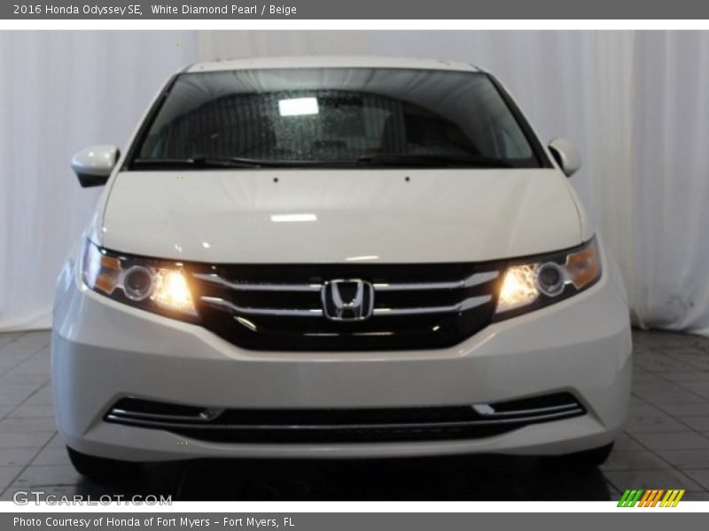 White Diamond Pearl / Beige 2016 Honda Odyssey SE