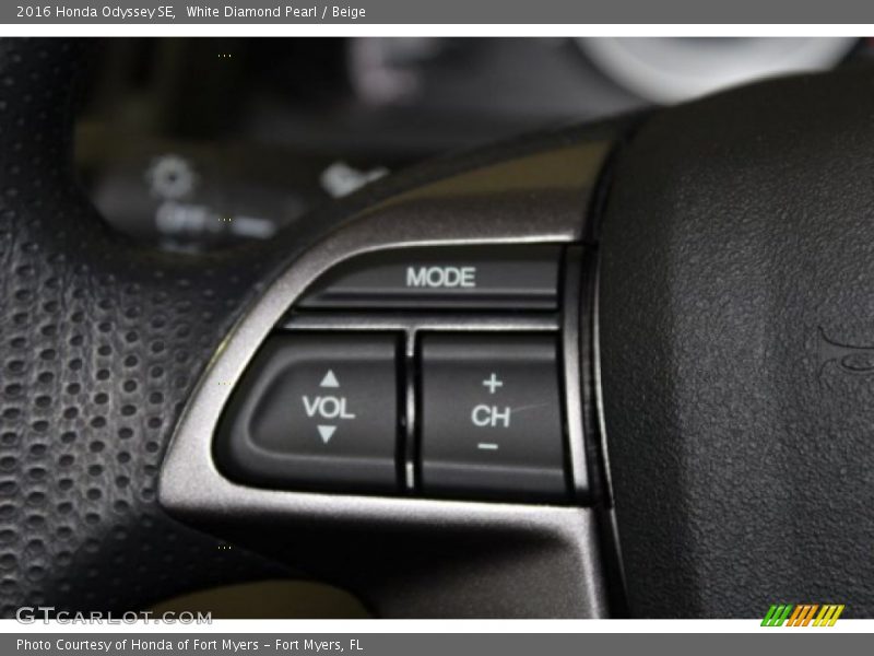 White Diamond Pearl / Beige 2016 Honda Odyssey SE
