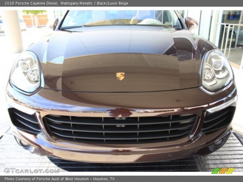 Mahogany Metallic / Black/Luxor Beige 2016 Porsche Cayenne Diesel