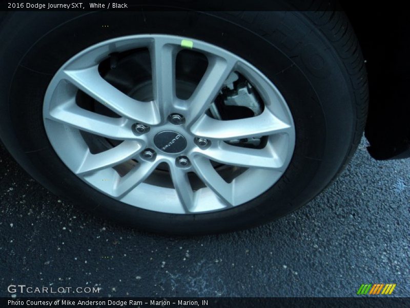White / Black 2016 Dodge Journey SXT