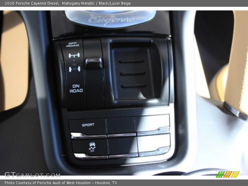 Controls of 2016 Cayenne Diesel