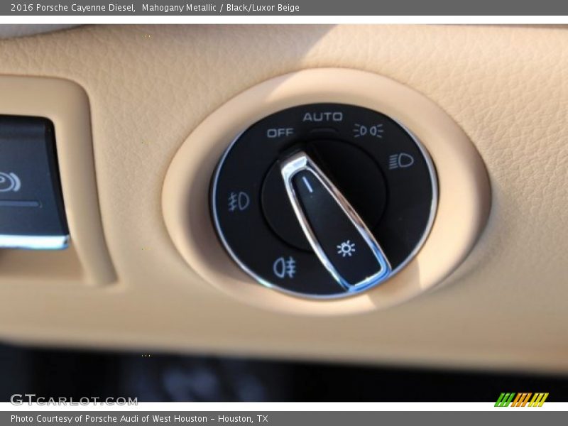Controls of 2016 Cayenne Diesel