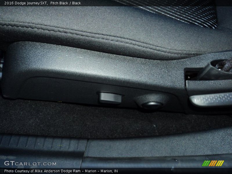 Pitch Black / Black 2016 Dodge Journey SXT