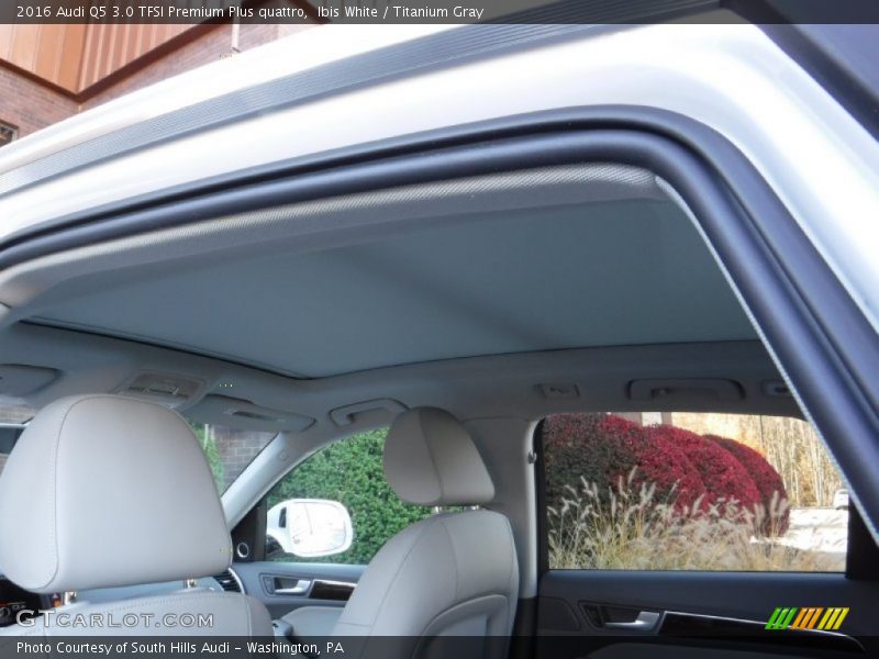 Ibis White / Titanium Gray 2016 Audi Q5 3.0 TFSI Premium Plus quattro