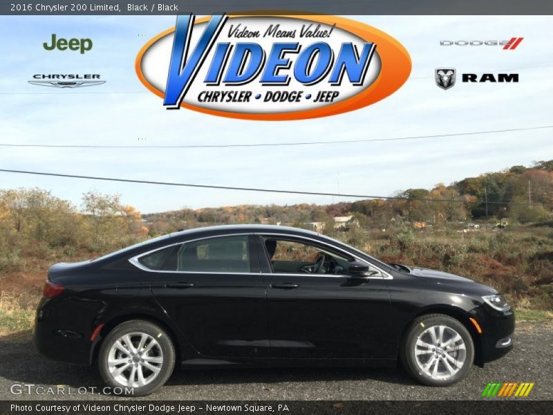 Black / Black 2016 Chrysler 200 Limited