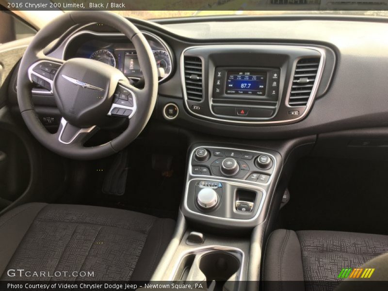 Black / Black 2016 Chrysler 200 Limited