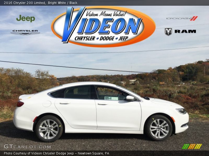 Bright White / Black 2016 Chrysler 200 Limited