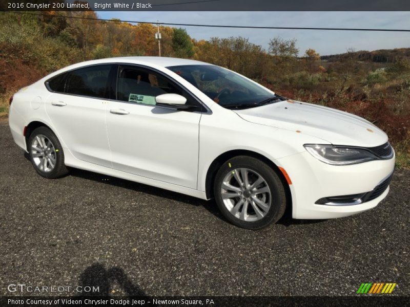 Bright White / Black 2016 Chrysler 200 Limited
