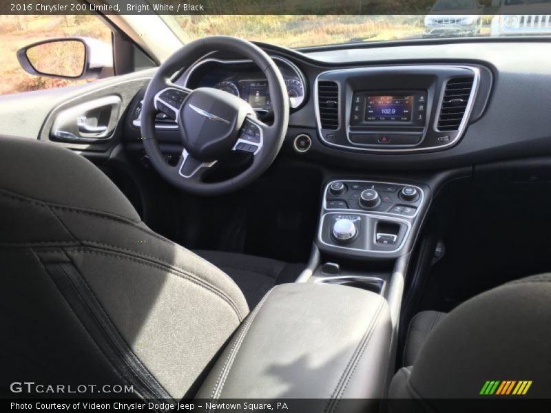 Bright White / Black 2016 Chrysler 200 Limited