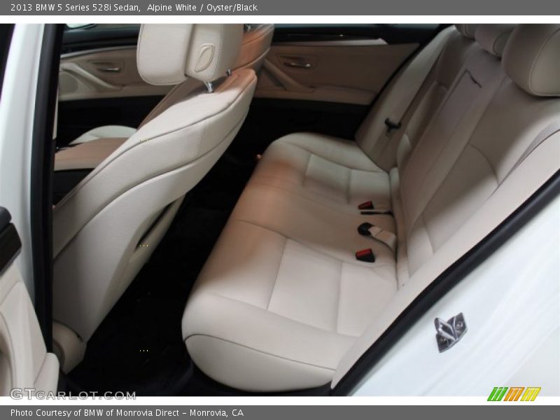 Alpine White / Oyster/Black 2013 BMW 5 Series 528i Sedan