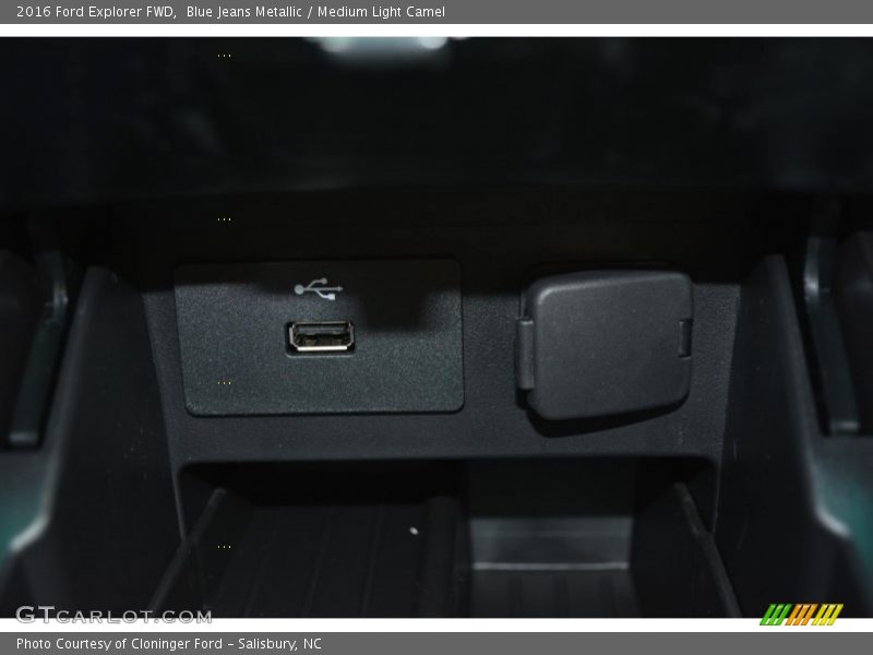 Blue Jeans Metallic / Medium Light Camel 2016 Ford Explorer FWD
