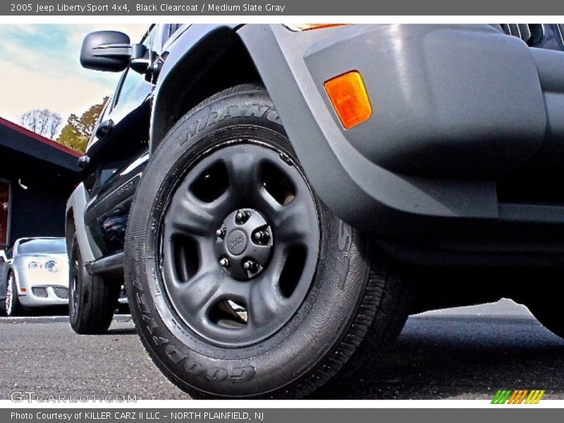 Black Clearcoat / Medium Slate Gray 2005 Jeep Liberty Sport 4x4