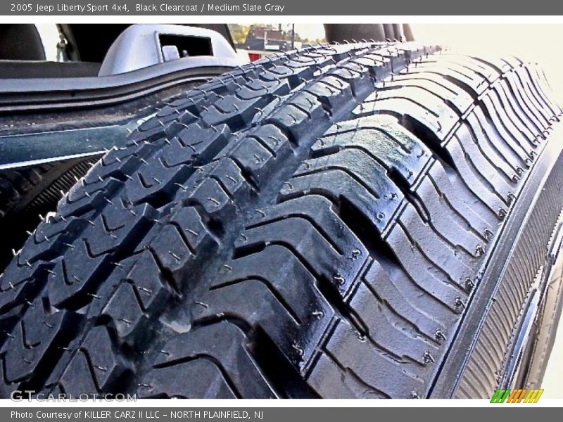 Black Clearcoat / Medium Slate Gray 2005 Jeep Liberty Sport 4x4