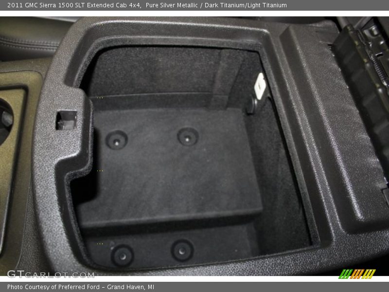 Pure Silver Metallic / Dark Titanium/Light Titanium 2011 GMC Sierra 1500 SLT Extended Cab 4x4