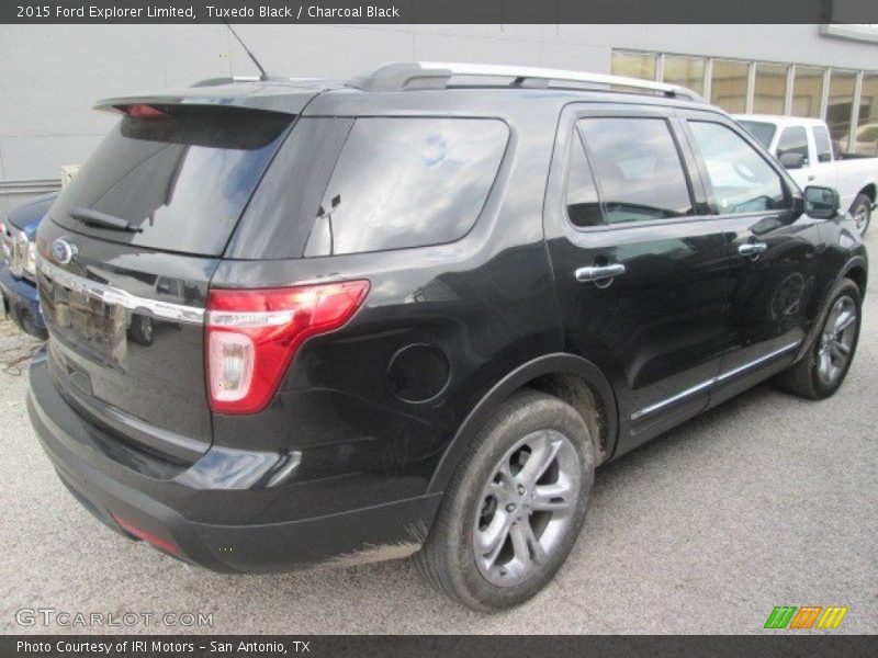 Tuxedo Black / Charcoal Black 2015 Ford Explorer Limited