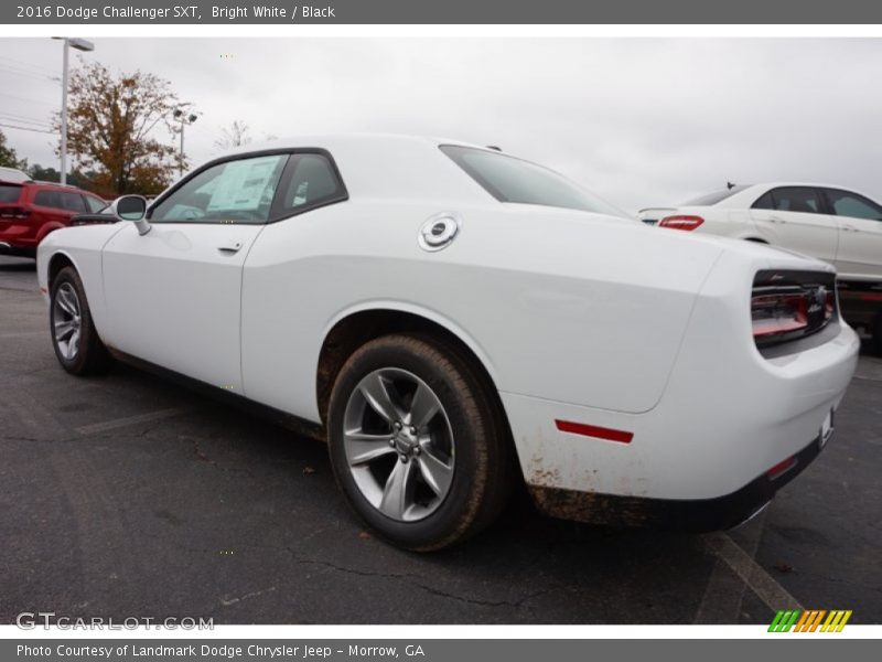 Bright White / Black 2016 Dodge Challenger SXT