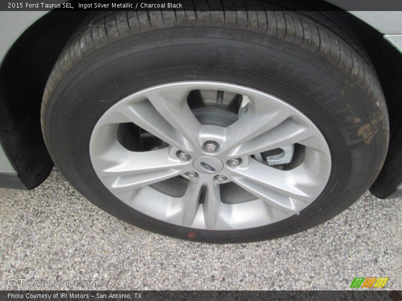 Ingot Silver Metallic / Charcoal Black 2015 Ford Taurus SEL