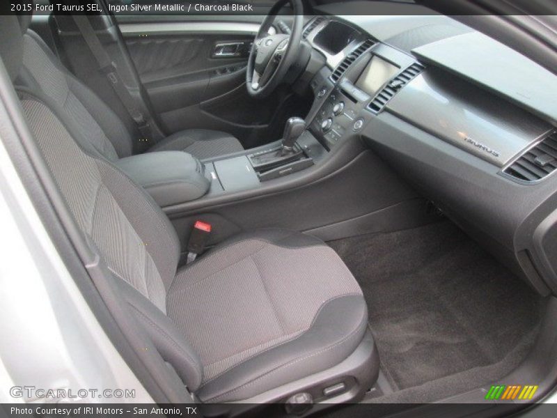 Ingot Silver Metallic / Charcoal Black 2015 Ford Taurus SEL