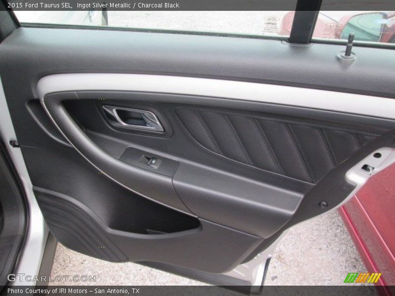Ingot Silver Metallic / Charcoal Black 2015 Ford Taurus SEL