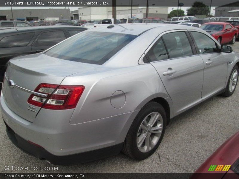 Ingot Silver Metallic / Charcoal Black 2015 Ford Taurus SEL