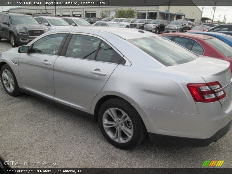 Ingot Silver Metallic / Charcoal Black 2015 Ford Taurus SEL