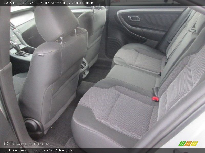 Ingot Silver Metallic / Charcoal Black 2015 Ford Taurus SEL