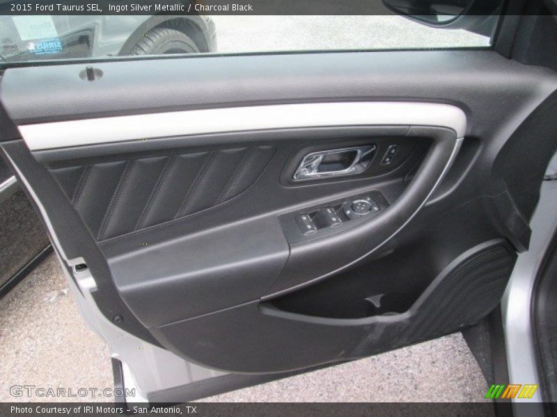Ingot Silver Metallic / Charcoal Black 2015 Ford Taurus SEL