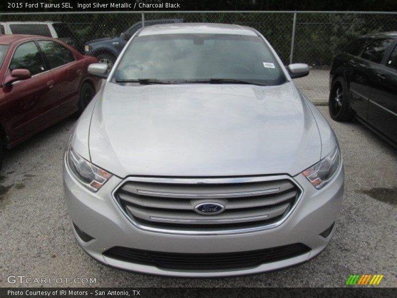 Ingot Silver Metallic / Charcoal Black 2015 Ford Taurus SEL