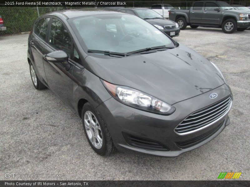 Magnetic Metallic / Charcoal Black 2015 Ford Fiesta SE Hatchback