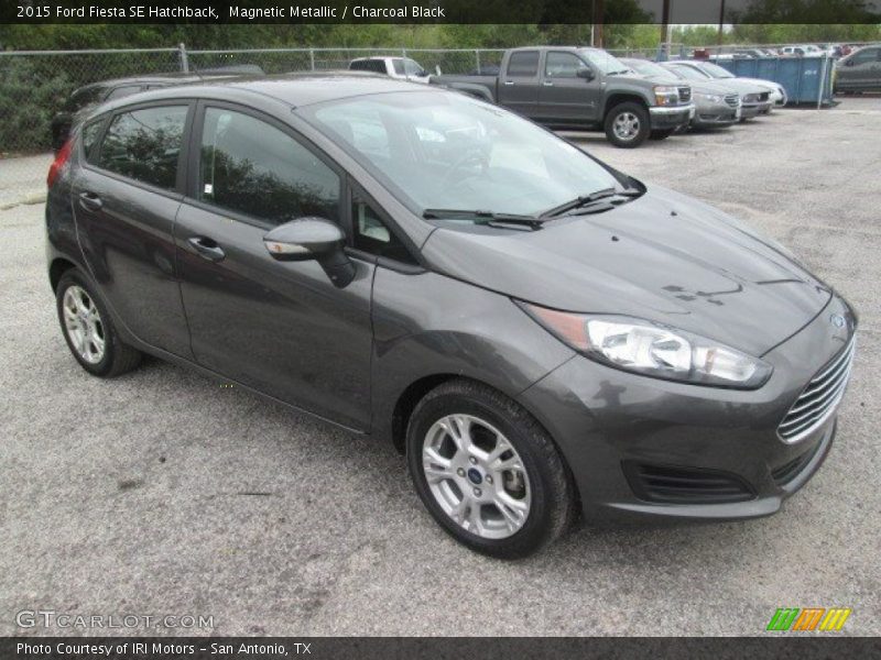 Magnetic Metallic / Charcoal Black 2015 Ford Fiesta SE Hatchback