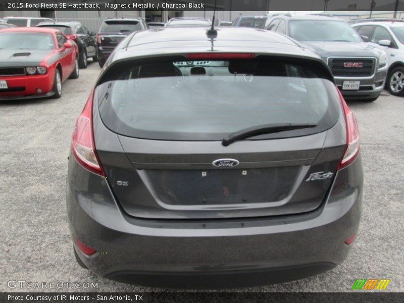 Magnetic Metallic / Charcoal Black 2015 Ford Fiesta SE Hatchback