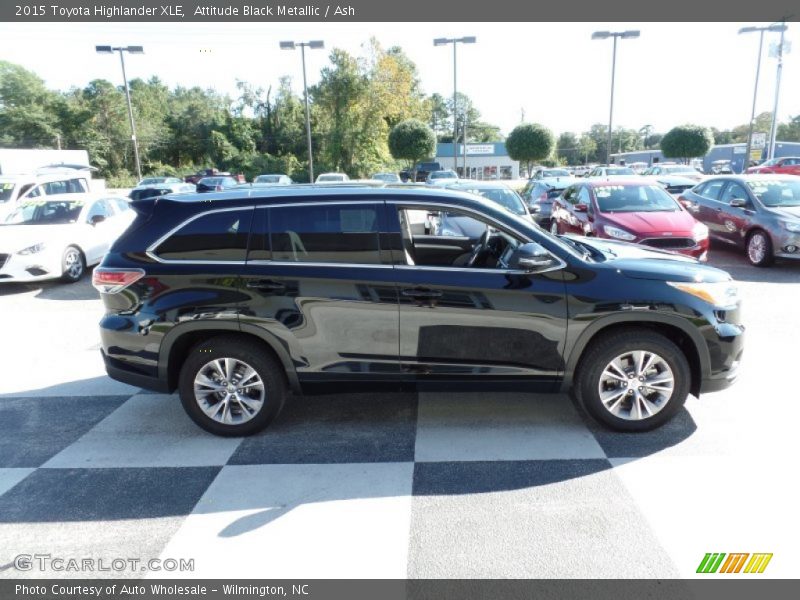 Attitude Black Metallic / Ash 2015 Toyota Highlander XLE
