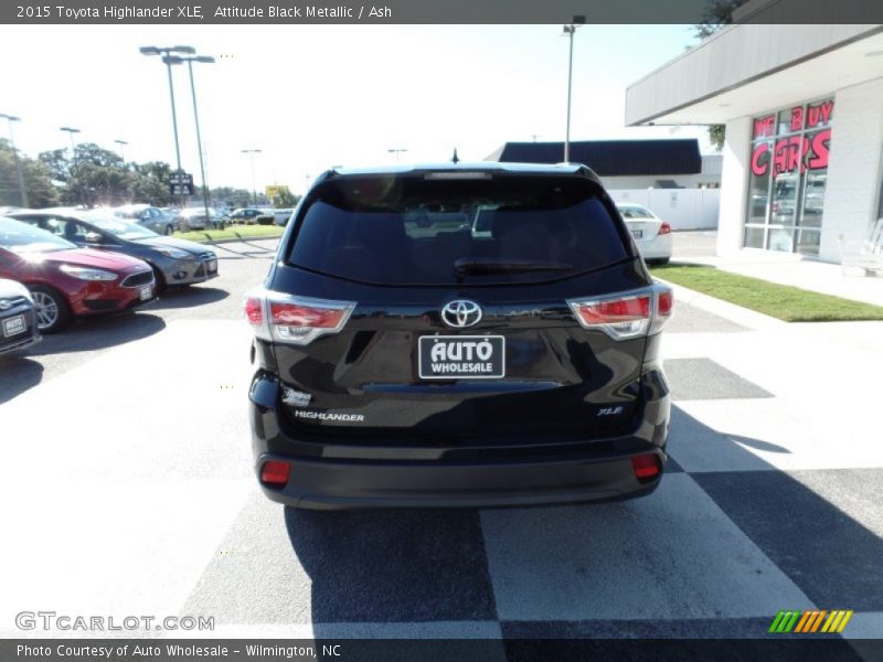 Attitude Black Metallic / Ash 2015 Toyota Highlander XLE