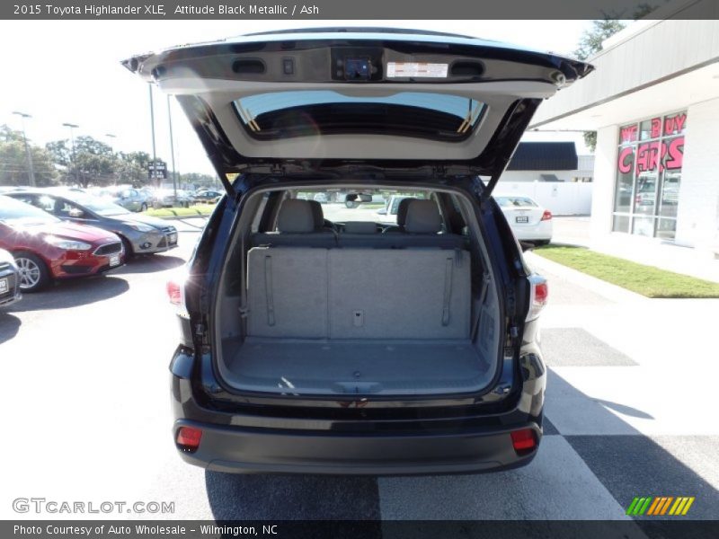 Attitude Black Metallic / Ash 2015 Toyota Highlander XLE