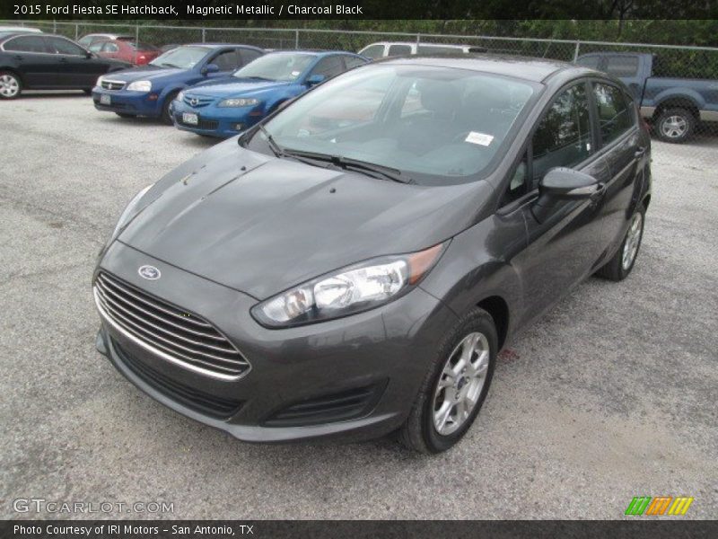 Magnetic Metallic / Charcoal Black 2015 Ford Fiesta SE Hatchback