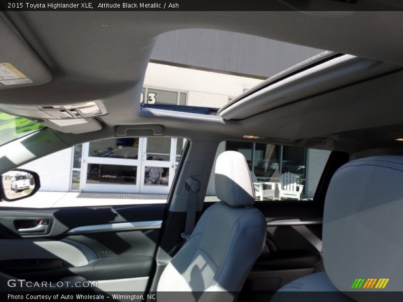 Attitude Black Metallic / Ash 2015 Toyota Highlander XLE