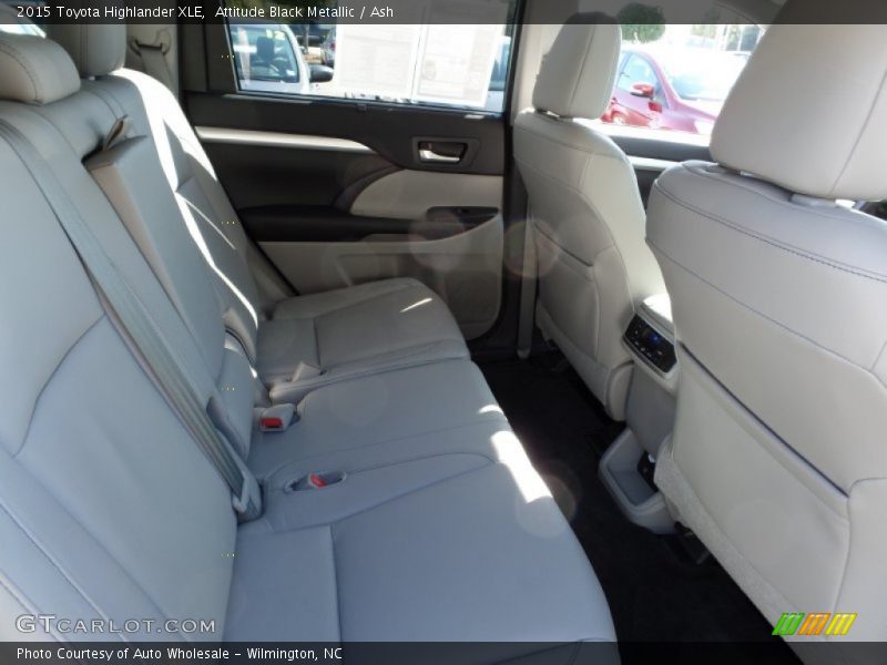 Attitude Black Metallic / Ash 2015 Toyota Highlander XLE