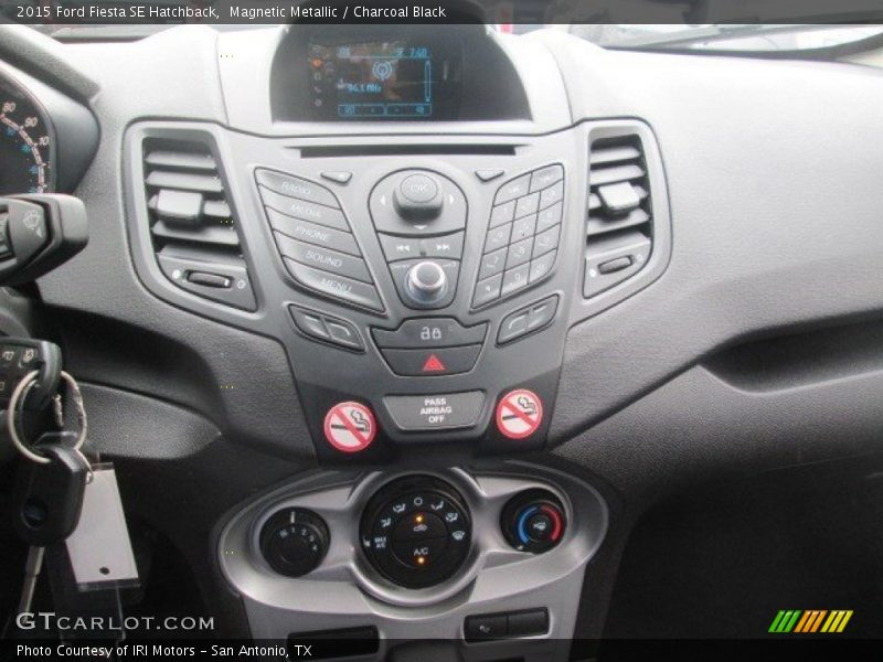 Magnetic Metallic / Charcoal Black 2015 Ford Fiesta SE Hatchback