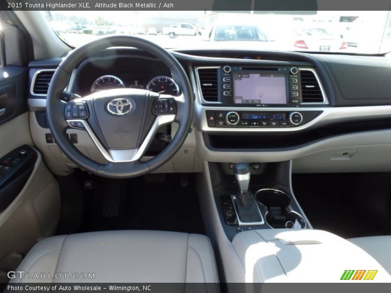 Attitude Black Metallic / Ash 2015 Toyota Highlander XLE
