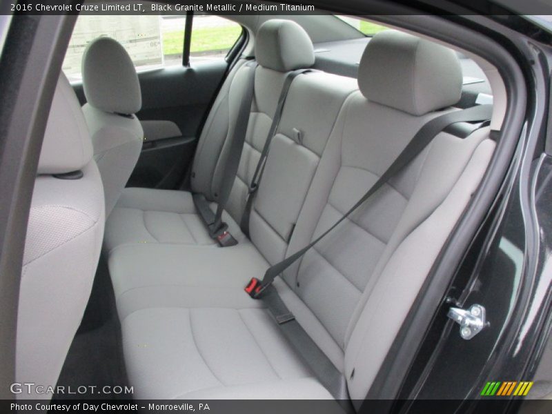 Black Granite Metallic / Medium Titanium 2016 Chevrolet Cruze Limited LT