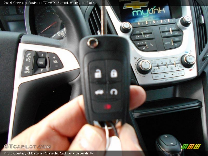 Summit White / Jet Black 2016 Chevrolet Equinox LTZ AWD