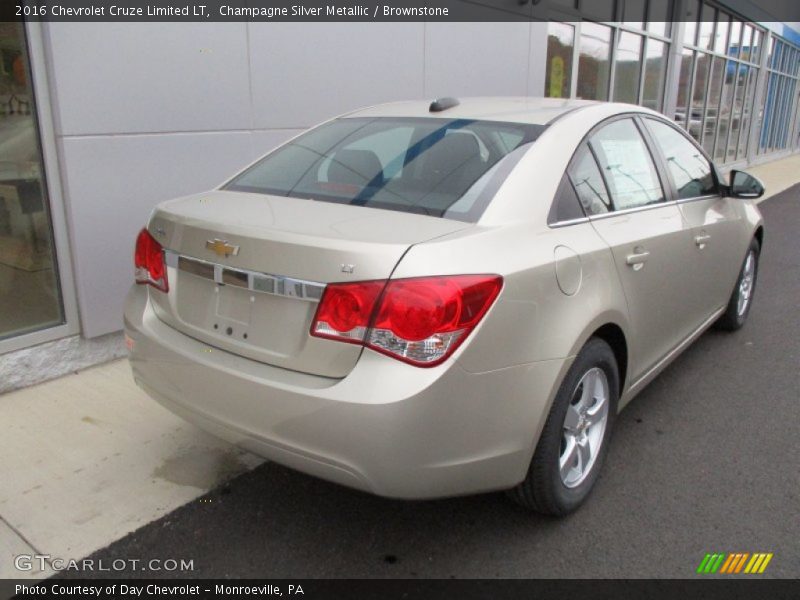 Champagne Silver Metallic / Brownstone 2016 Chevrolet Cruze Limited LT