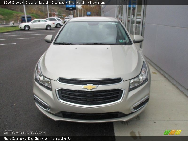 Champagne Silver Metallic / Brownstone 2016 Chevrolet Cruze Limited LT