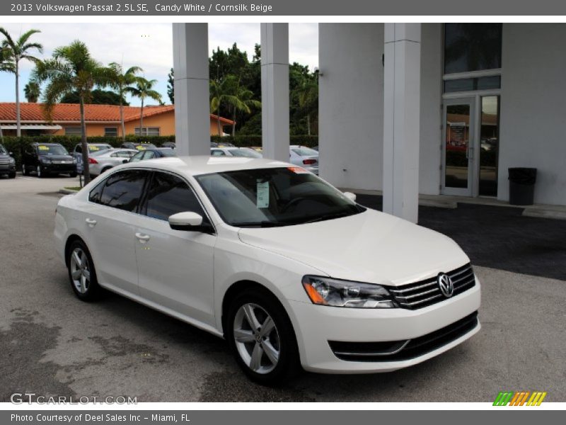 Candy White / Cornsilk Beige 2013 Volkswagen Passat 2.5L SE