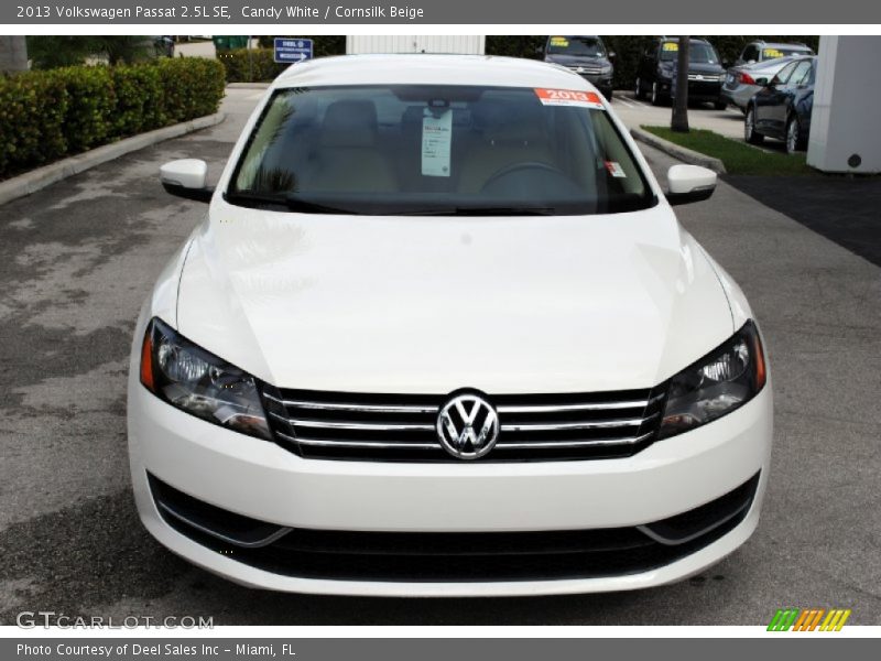 Candy White / Cornsilk Beige 2013 Volkswagen Passat 2.5L SE
