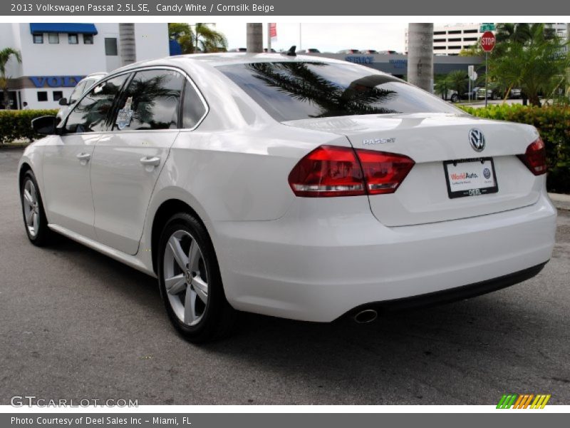Candy White / Cornsilk Beige 2013 Volkswagen Passat 2.5L SE