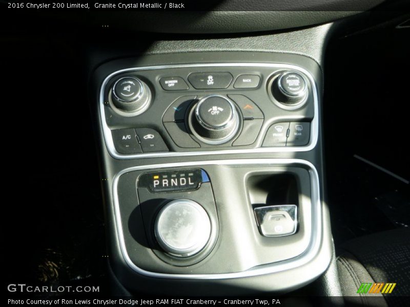 Granite Crystal Metallic / Black 2016 Chrysler 200 Limited
