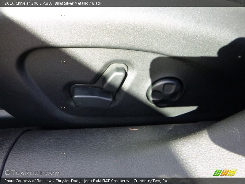 Billet Silver Metallic / Black 2016 Chrysler 200 S AWD