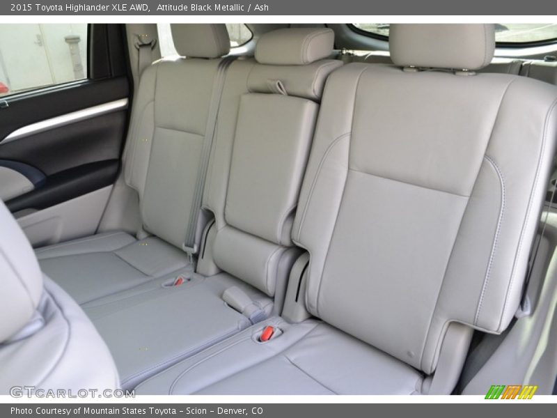 Attitude Black Metallic / Ash 2015 Toyota Highlander XLE AWD