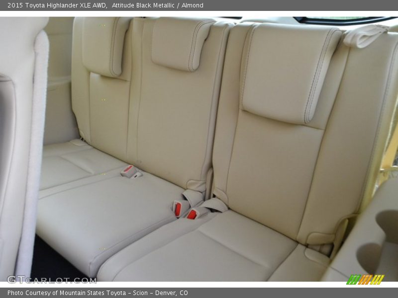 Attitude Black Metallic / Almond 2015 Toyota Highlander XLE AWD